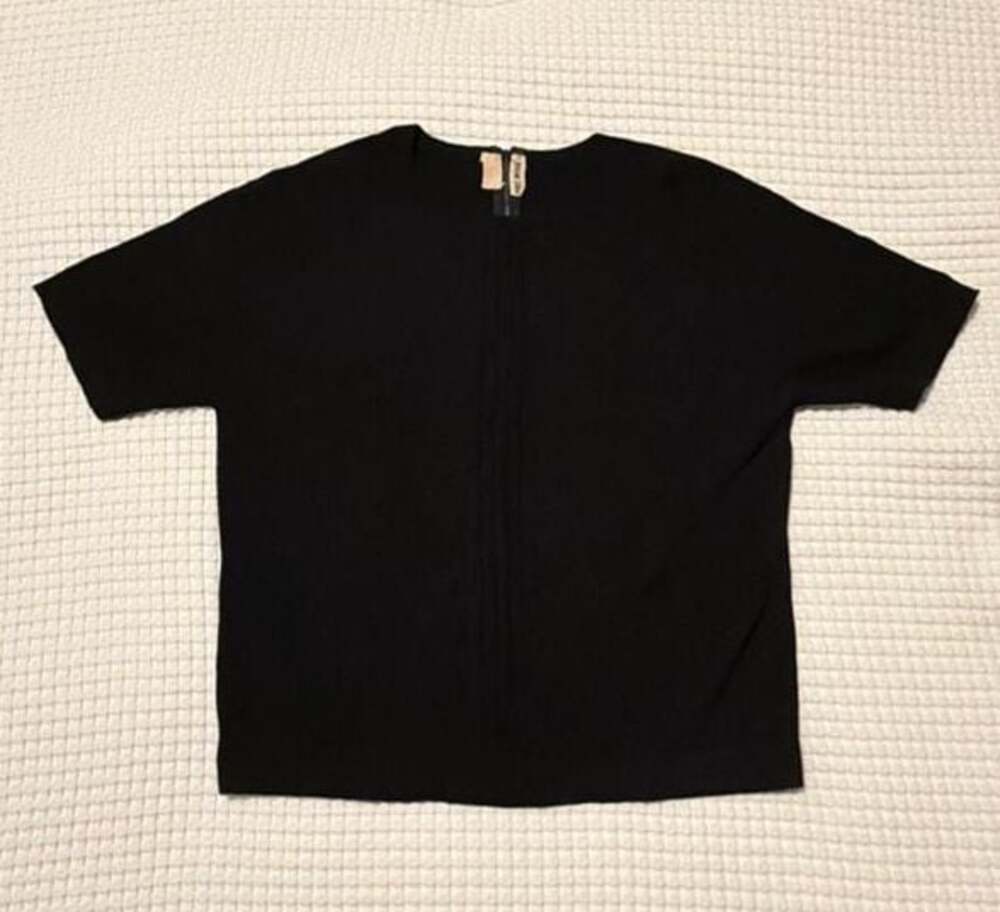 Vintage Bonwit Teller Made in Italy 100% Wool Black Short Sleeve Knit Top